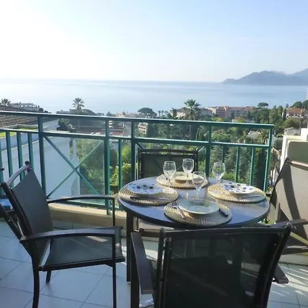 Apartment Sea Views And Beautiful Pool