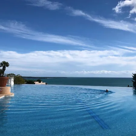 Sea Views And Beautiful Pool Apartment
