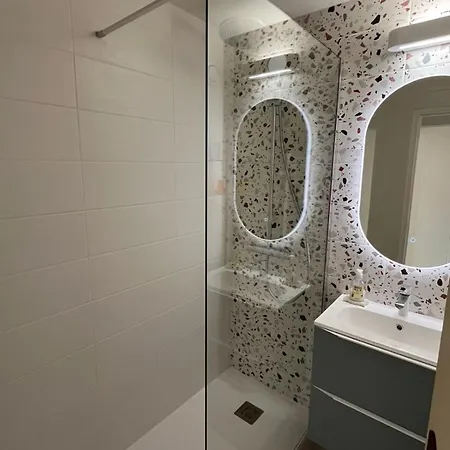 Sea Views And Beautiful Pool Appartement *